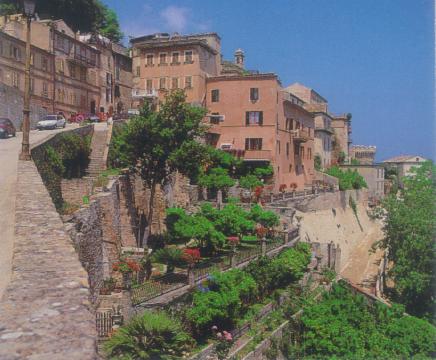 [terzo panorama]